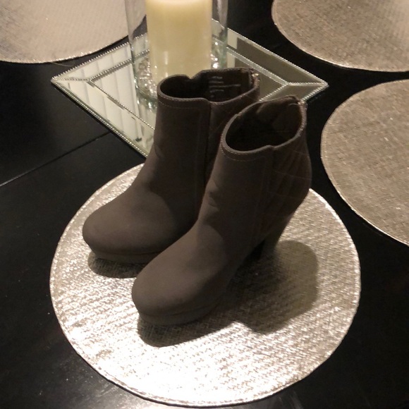 Women’s Madden Girl Heels size 8.5 - Picture 2 of 3